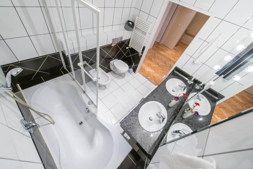 Venus Apartments - Renate Budapest Exteriör bild